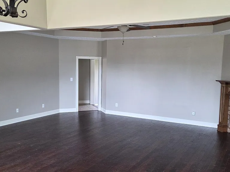 3606 Sylvia Dr — Photo 5