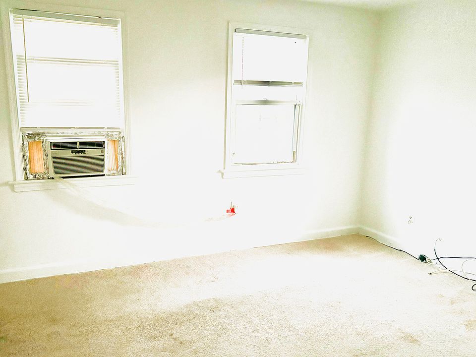 2nd image of 216 Orange St SE APT 3