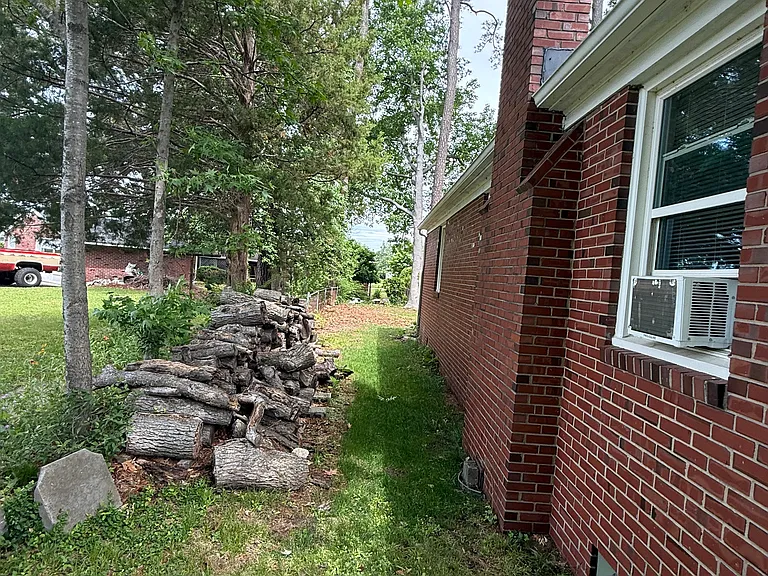 2514 Console Ave — Photo 8