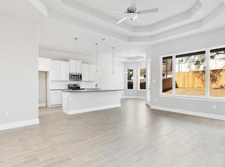7685 E 6th St, Somerset, TX 78069