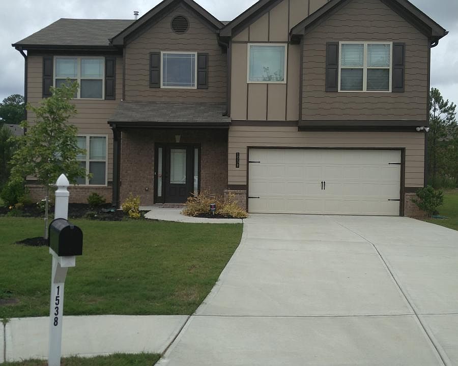 Front Entrance and Garage