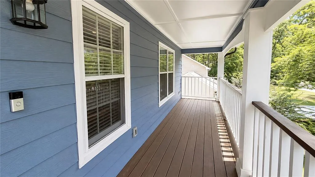 3 bed, 2.0 bath, 1408 sqft, $2,500 — Photo 2