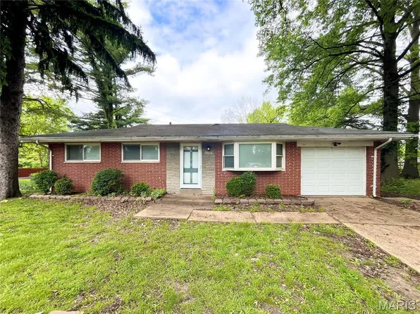 1237 Coal Bank Ct, Saint Louis, MO 63138