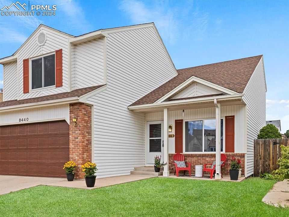 1st image of 8440 Ilex Dr