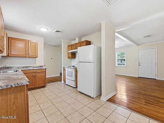 4th image of 919 Tatum Dr