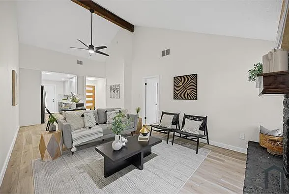 16043 Stoneham Cir — Photo 2