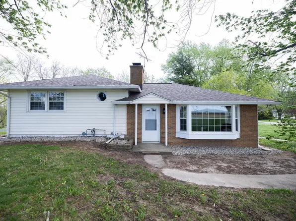 908 W Maple Dr, Knightstown, IN 46148