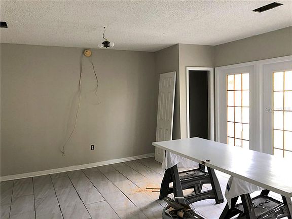 4th image of 406 Sugar Creek Dr