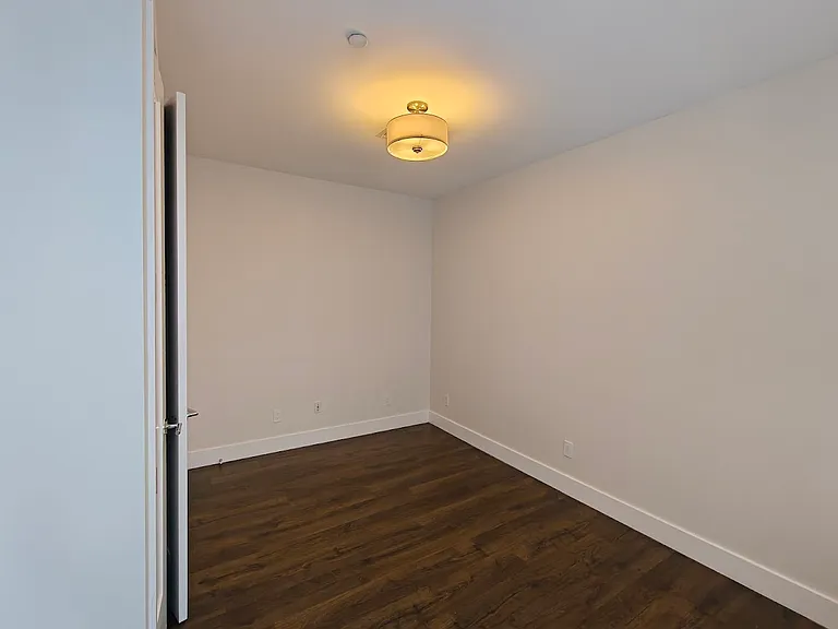 42 Eagle St #106 — Photo 9