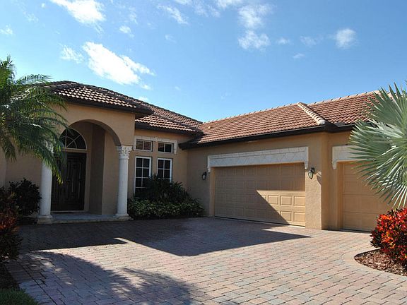 2nd image of 919 SW Grand Reserve Blvd