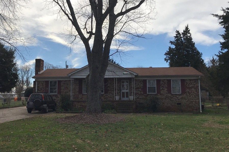 1st image of 419 Pam Dr