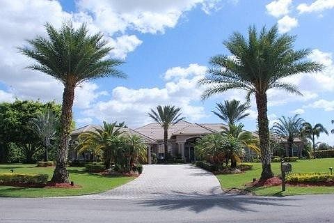 1st image of 5726 Lago Del Sol Drive