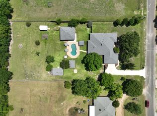 120 Hollie Dr, Red Oak, TX 75154