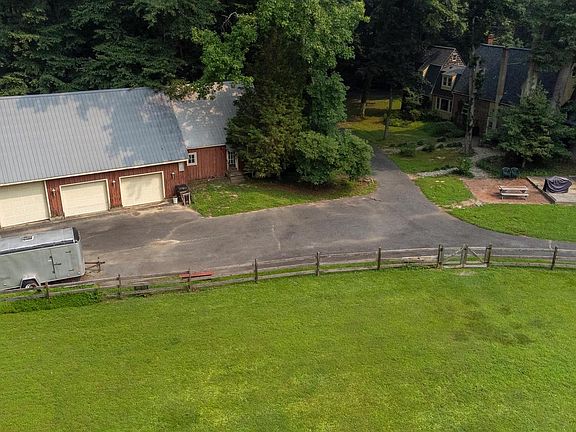 3rd image of 236 Blair Shore Rd