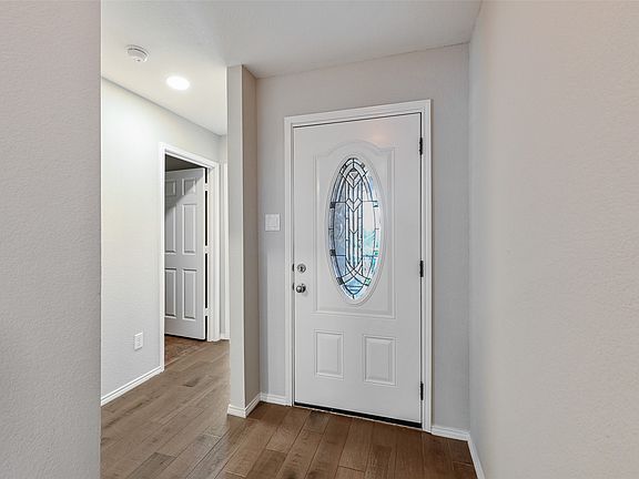 2nd image of 3007 Pinyon Pl