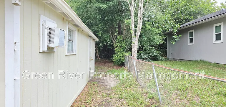 8910 Adams Ave — Photo 25