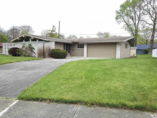 5749 Brighton Dr, Fort Wayne, IN 46825