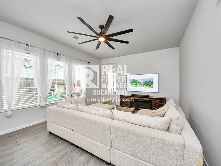 4219 Colony Ln — Photo 36