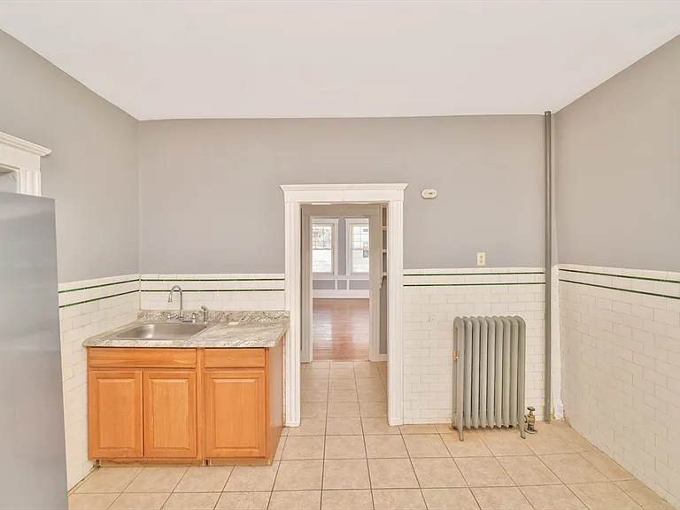 146 Homestead St #- — Photo 6