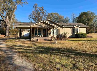 752 W Main St, Adamsville, TN 38310