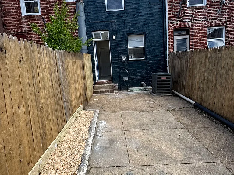 204 Grundy St — Photo 10