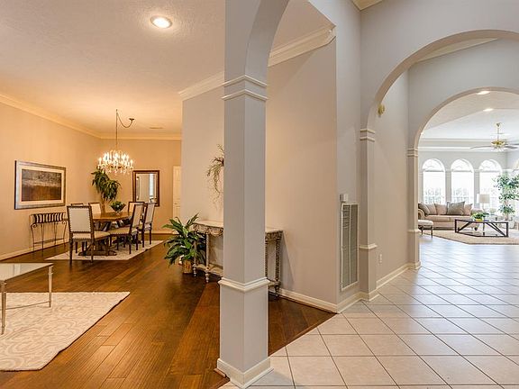 3rd image of 5511 Ambrose Dr