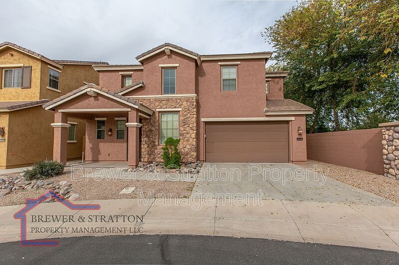 1st image of 20 W Hackberry Dr