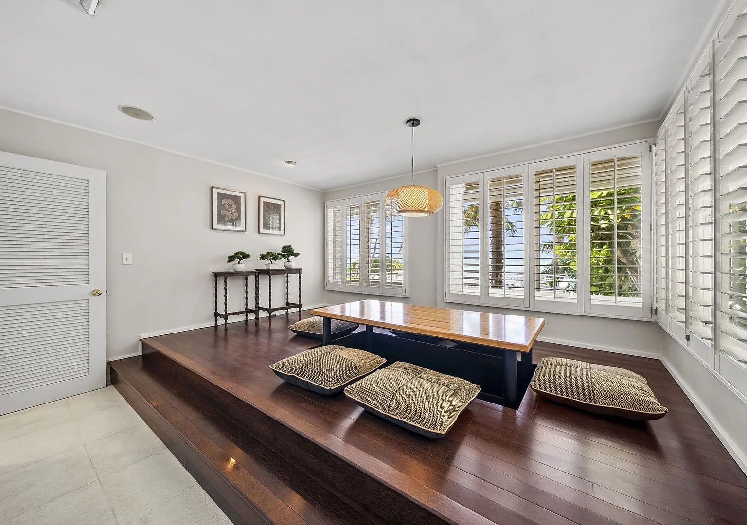 Immerse in Luxury & Tranquility at Beachfront 4BR Abode w/ Stunning Ocean Views — Photo 4