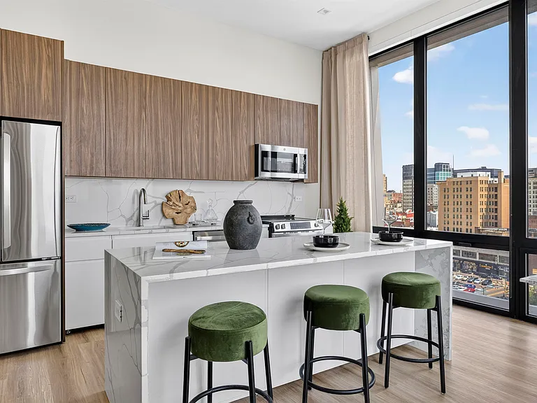 300 Washington St #9G — Photo 1