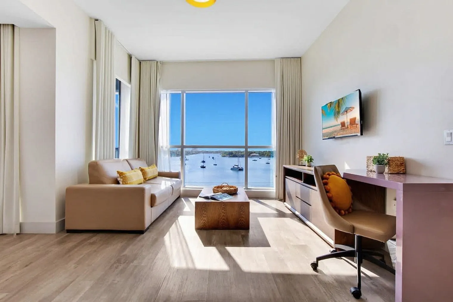 1 bed, 1.0 bath, 699 sqft, $2,967 — Photo 1