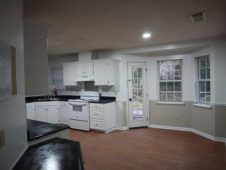 314 Zetterower Rd — Photo 10