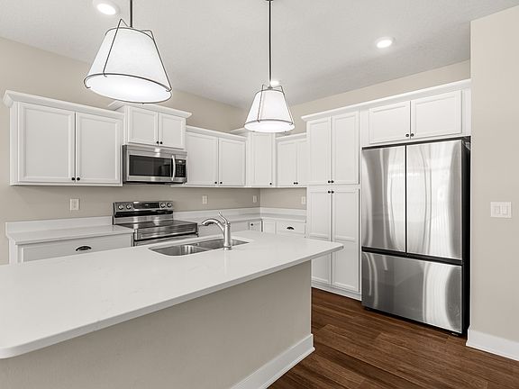 3rd image of 683 SE Dapple Dr