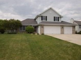 124 Woodloch Forest Dr, Rockton, IL 61072
