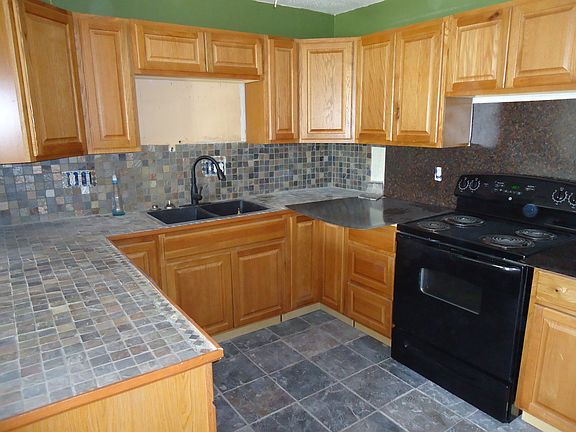 3rd image of 317 Rushmore Ave N