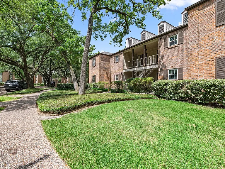 12966 Trail Hollow Dr #2960 — Photo 30