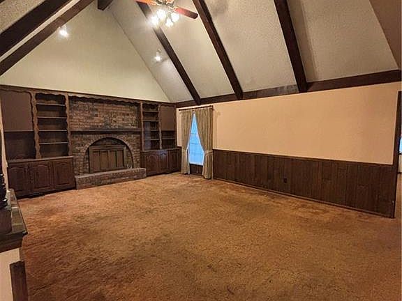 2nd image of 10580 Noland Rd