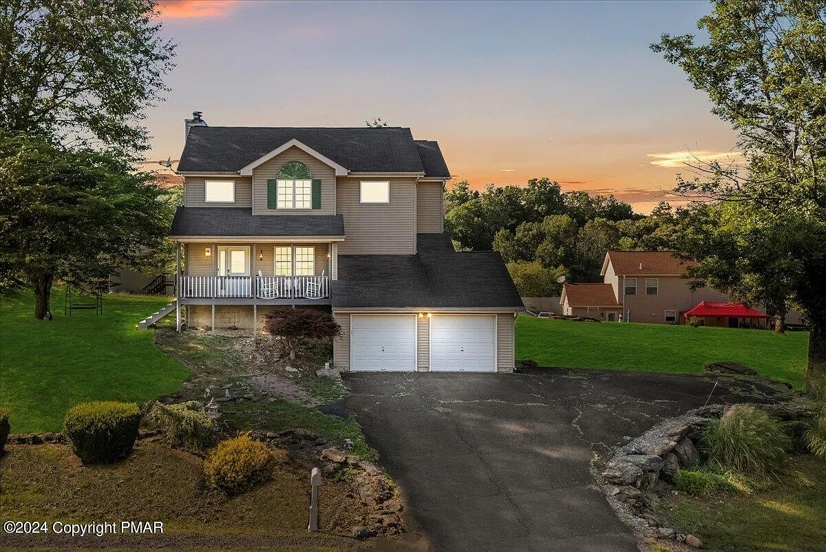 232 Northpark Dr W photo 1