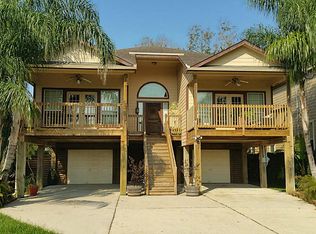 302 Valmar St, Kemah, TX 77565