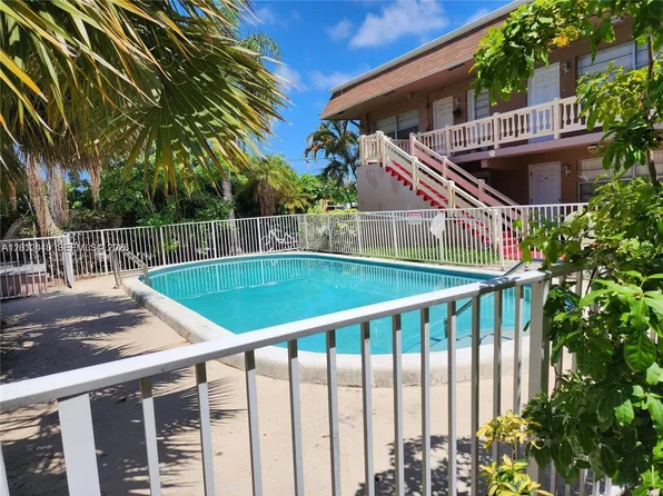 241 SE 9th Ave APT 103, Pompano Beach, FL 33060