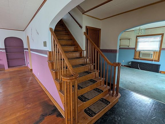 5th image of 213 Milton Ave