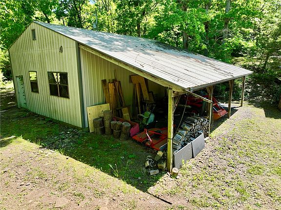 3rd image of 523 Madison 3181 Rd