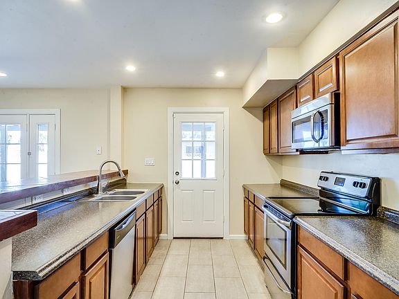 3rd image of 11239 N 32nd Ave
