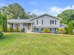 1301 N Glen Dr, Hixson, TN 37343