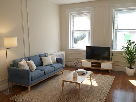 4th image of 203-205 Winthrop Rd #3