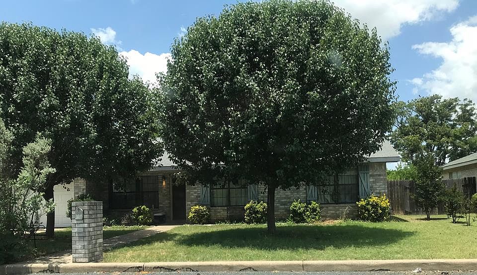 1st image of 714 Dawn Ln