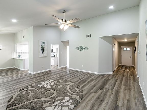 High ceilings in main living