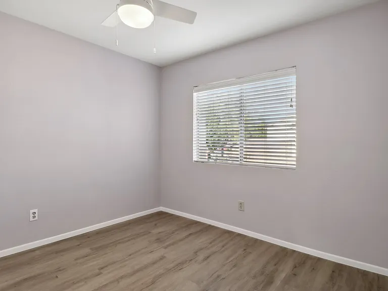 24686 Golfview Dr — Photo 16