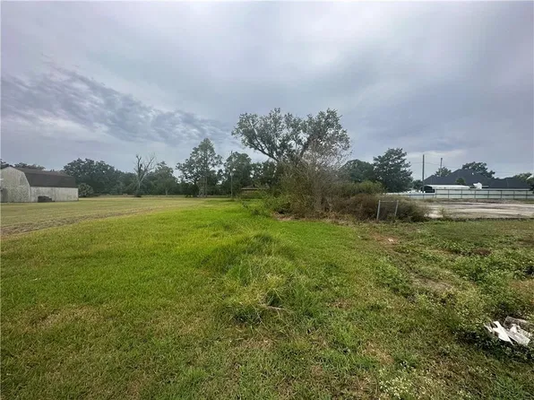 1829 Massicot Rd, Saint Bernard, LA 70085