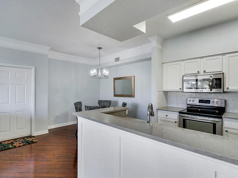 9212 Myrtlewood Cir W — Photo 12