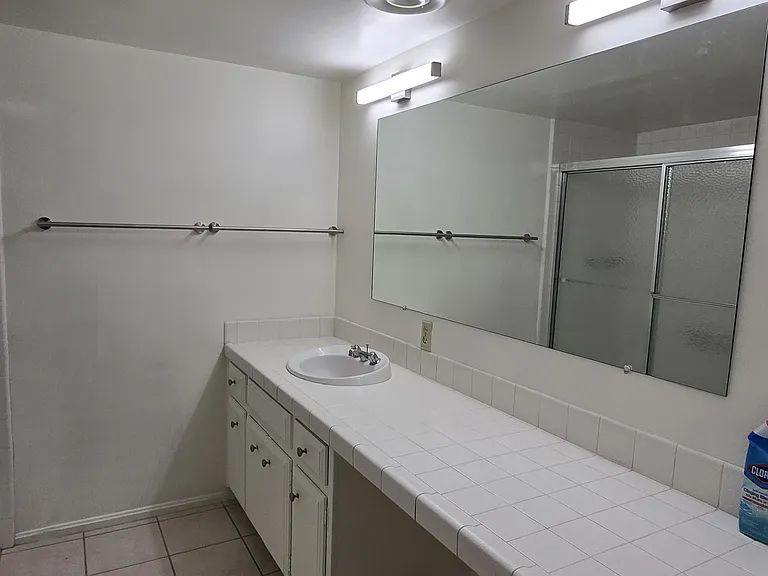2820 E 6th St #217 — Photo 13